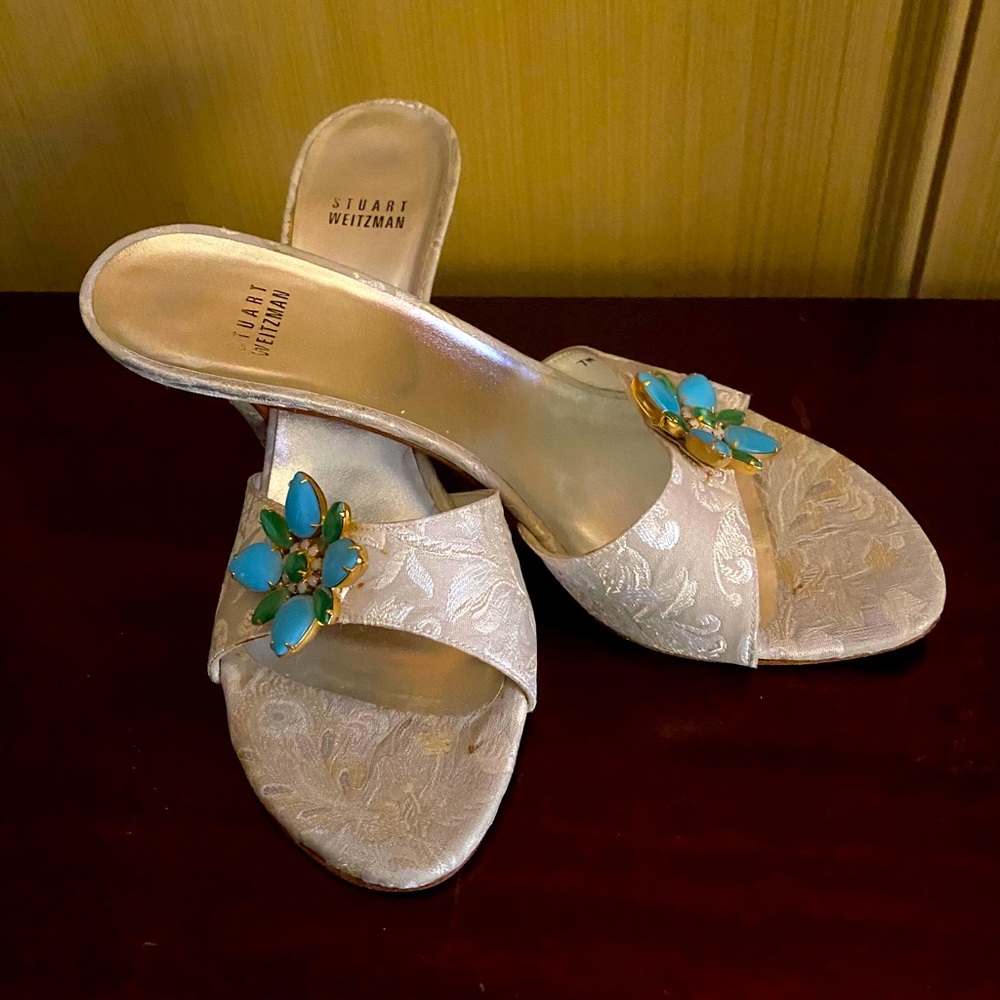 Size 10 brocade mulesStuart Weitzman
